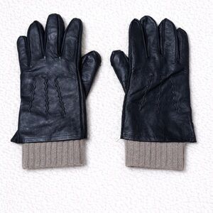 Leather and cashmere gloves size medium in black